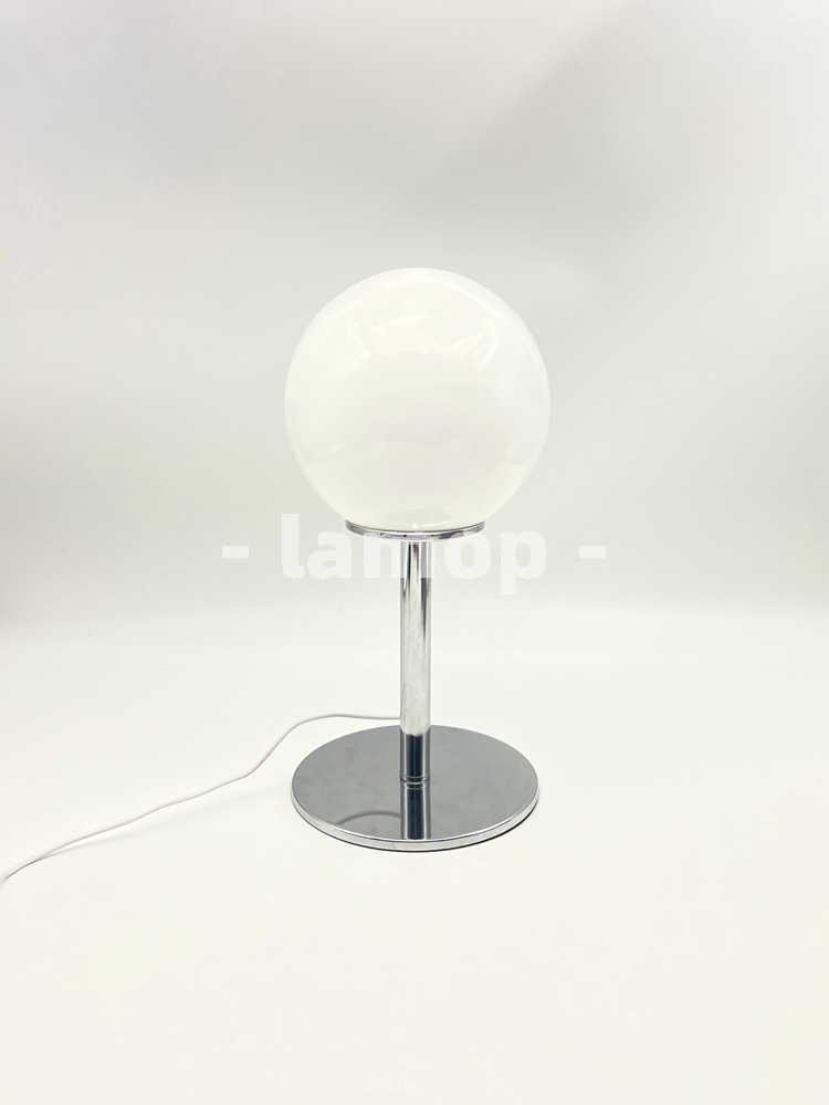 Milchweiße, massive Globus-Tis – Decor Lighting Lamps Bewertung und Preis